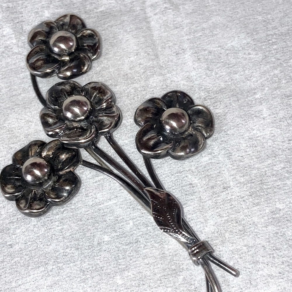 23 grams 925 RARE Danecraft  silver large brooch